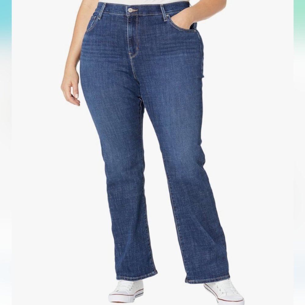 NWT Levi's 725 High-Rise Bootcut Jeans